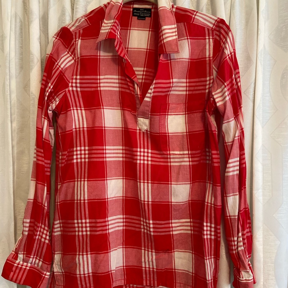 Red plaid top